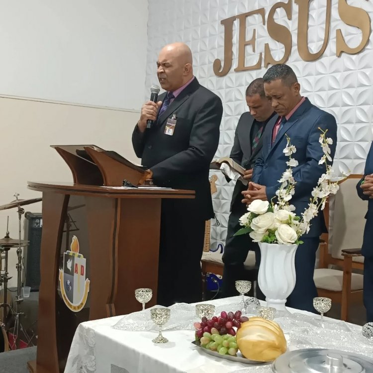 Culto de Santa Ceia congregação Colônia