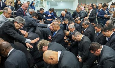 Consagração de Obreiros na EBO na sede do Belém